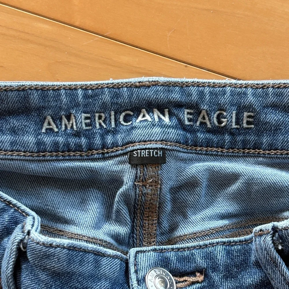 Women’s Blue Denim Jeans - Classic Straight Fit AMERICAN EAGLE size 10 LONG - Picture 2 of 4
